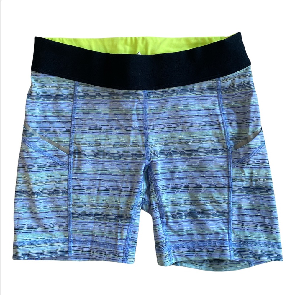 Lululemon Biker Shorts with Pockets Size 6